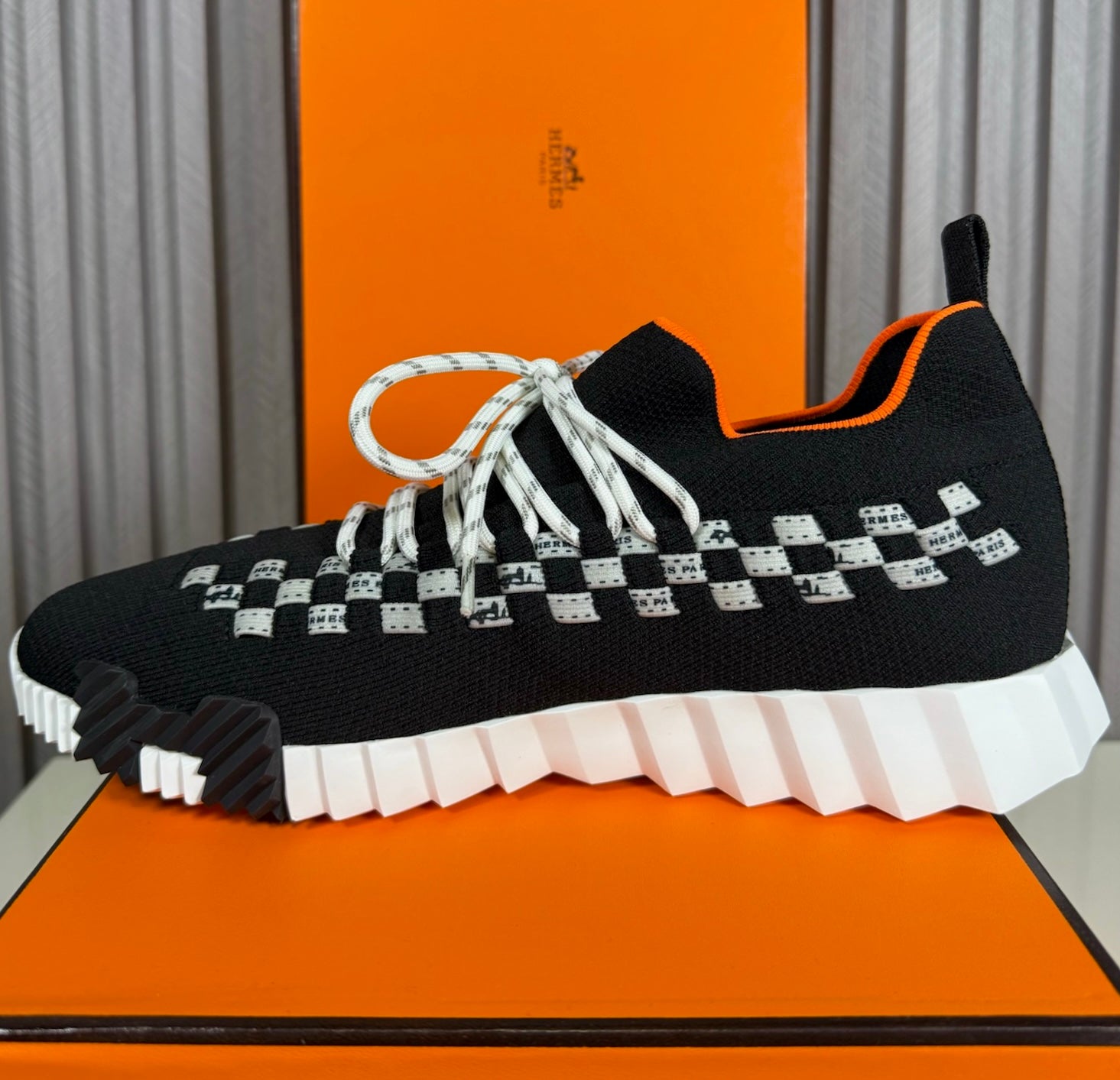 Tenis Hermes Bouncing Black White