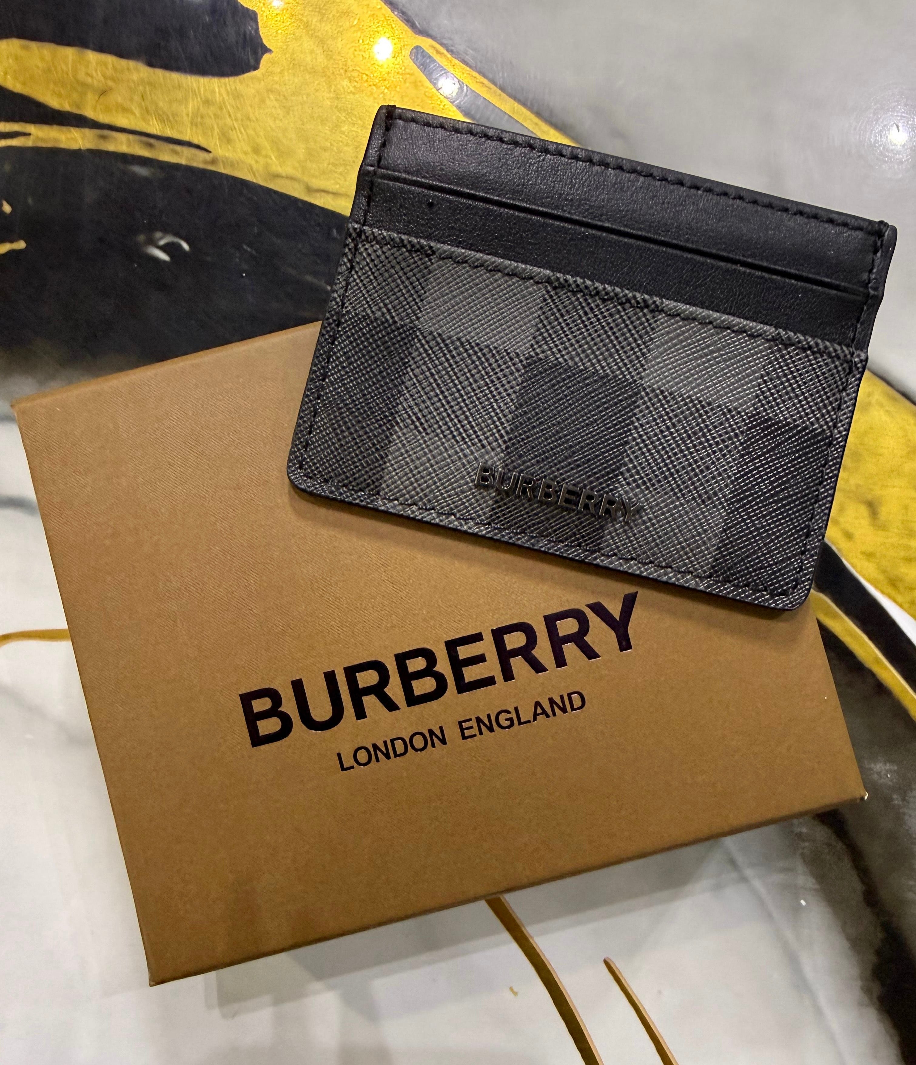 Tarjetero Burberry