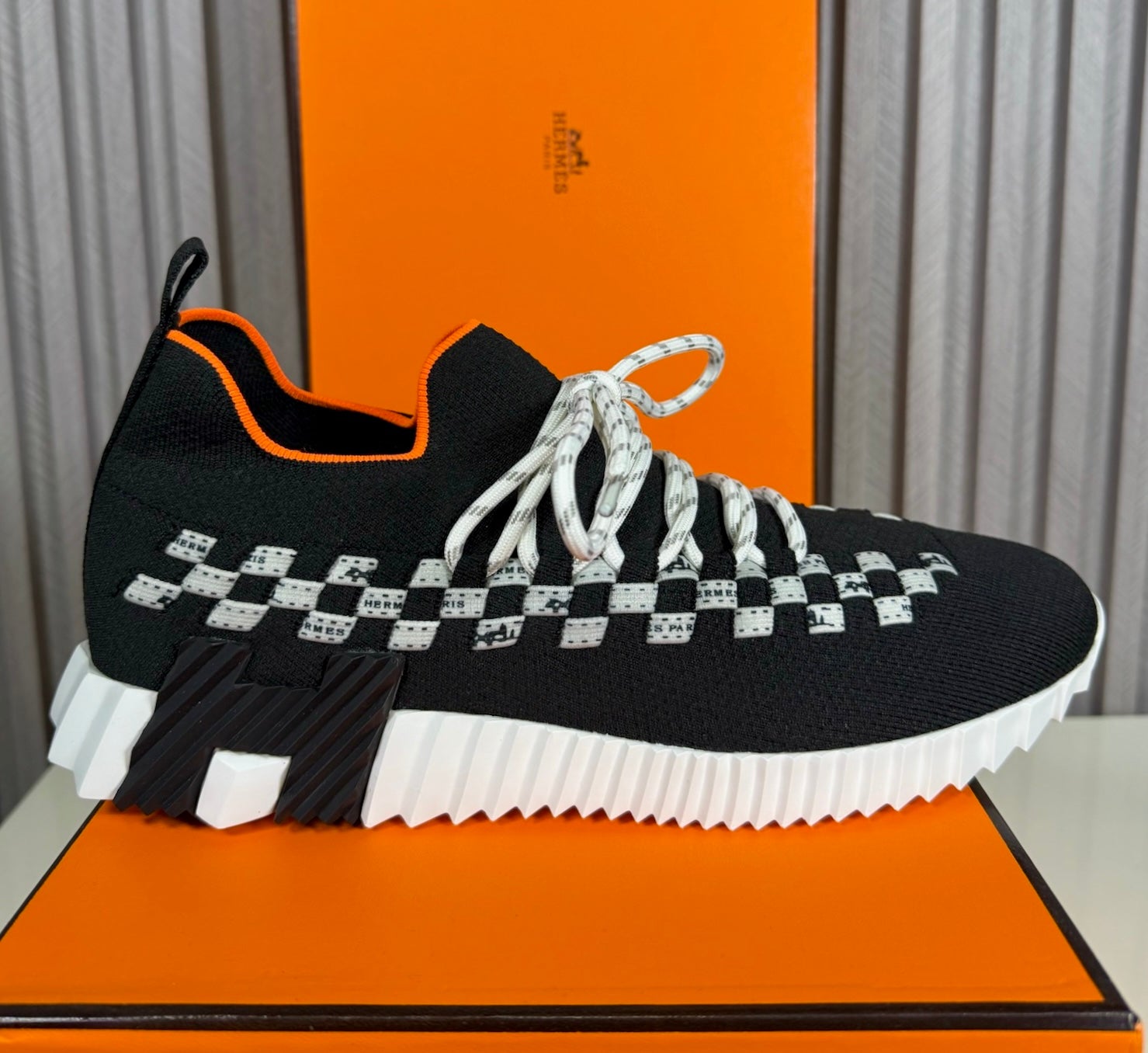 Tenis Hermes Bouncing Black White