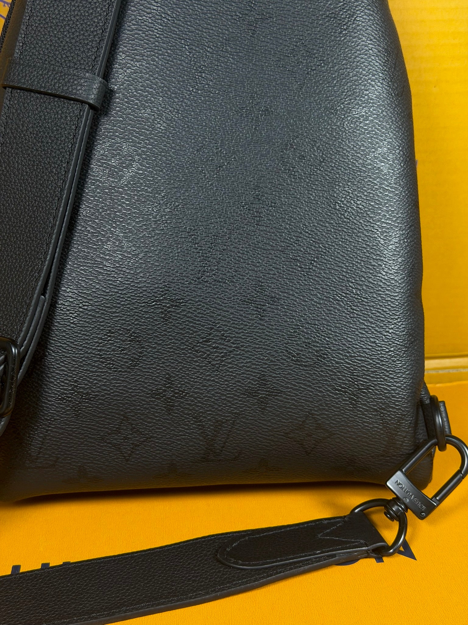 Louis Vuitton Black Bolsa Hombre