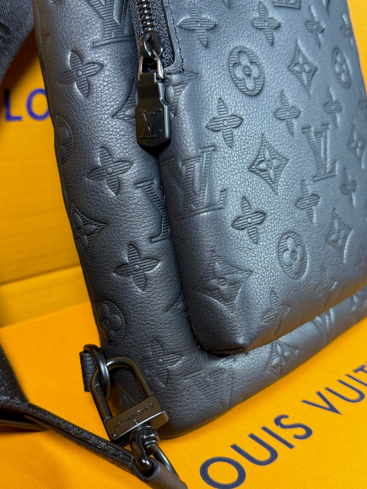 Louis Vuitton Black Bolsa Hombre