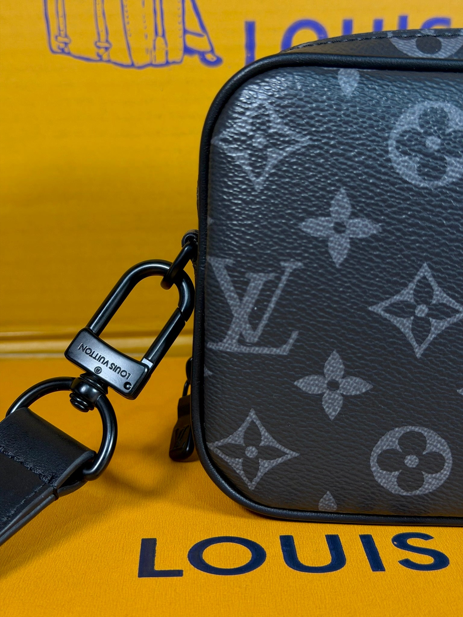 Louis Vuitton Gray/Black Bolsa Hombre