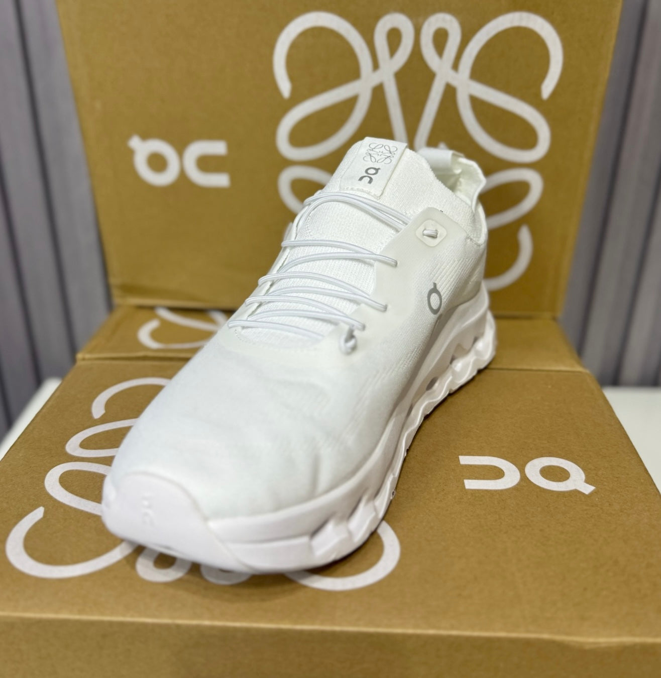 Tenis On x Loewe White