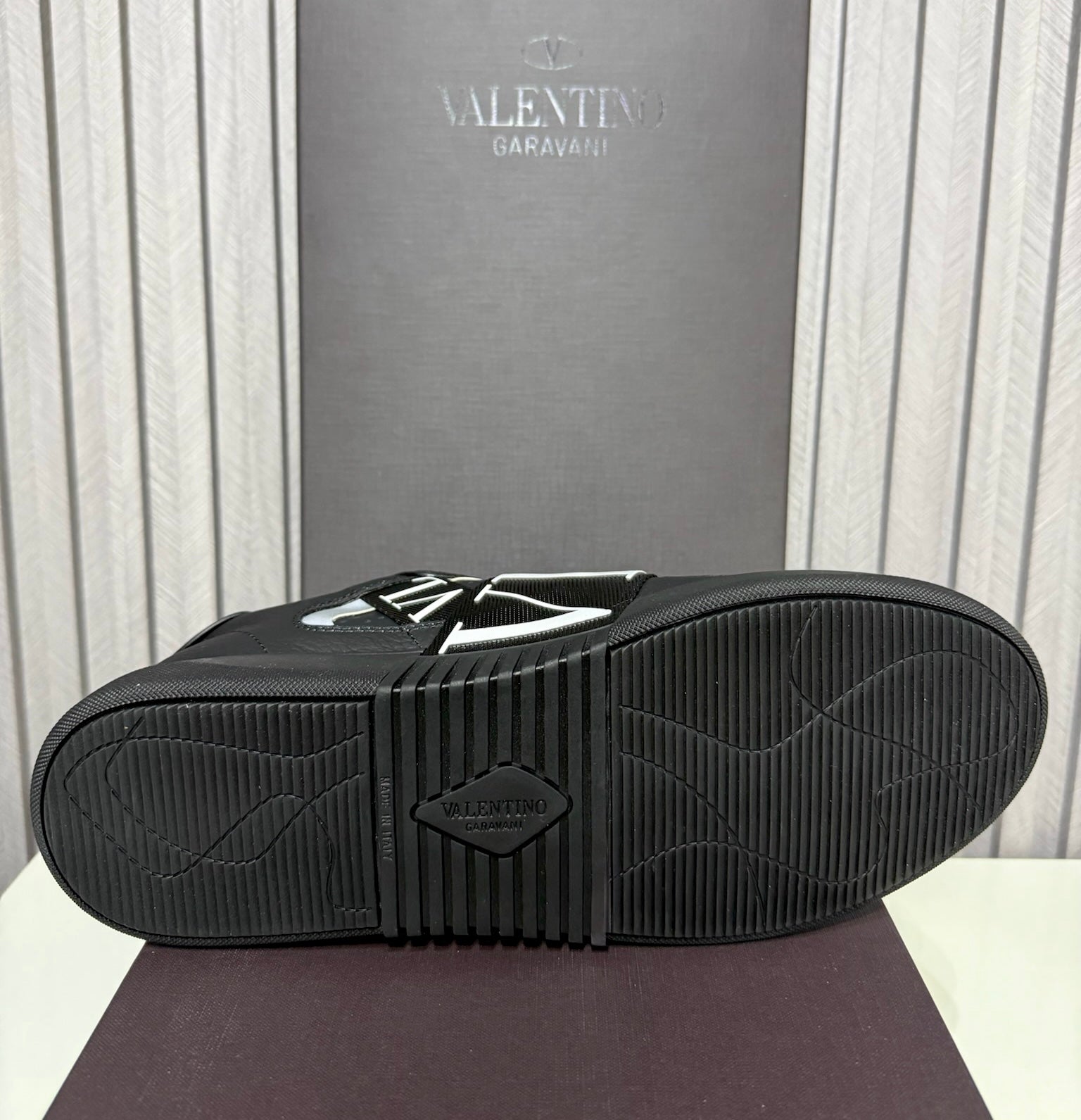 Tenis Valentino Garavani One Stud XL Black