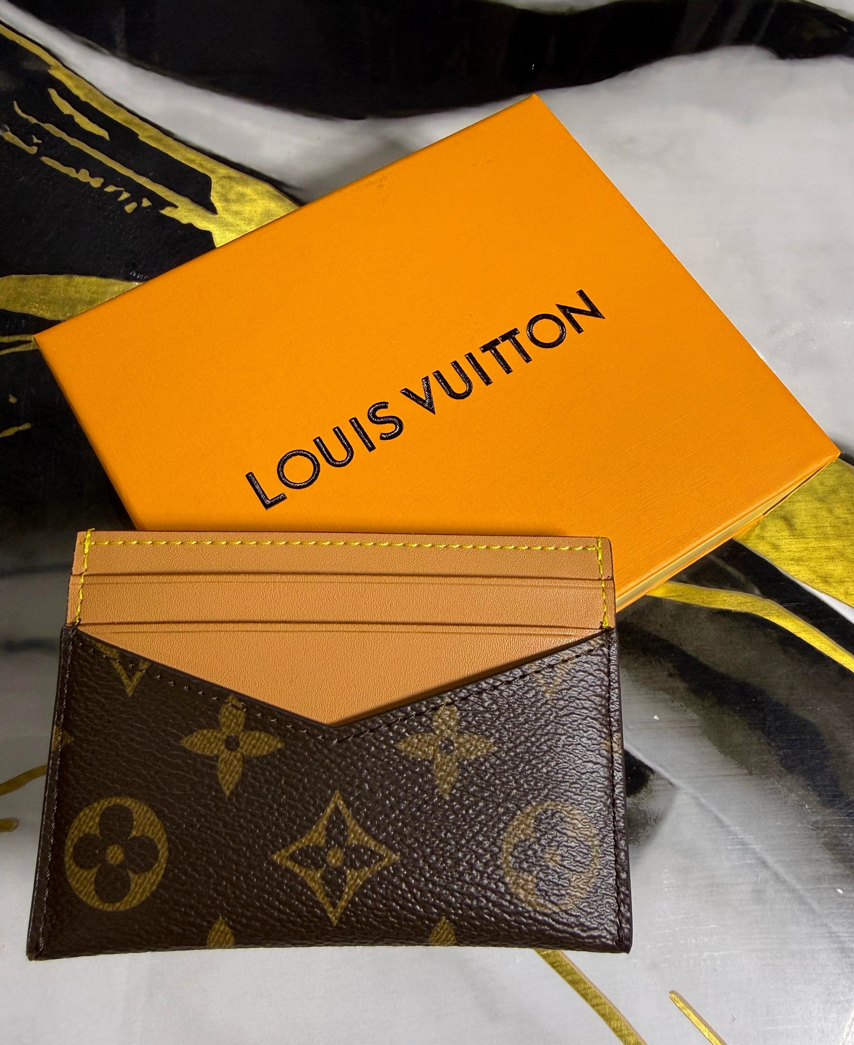 Tarjetero Louis Vuitton LV Marrón
