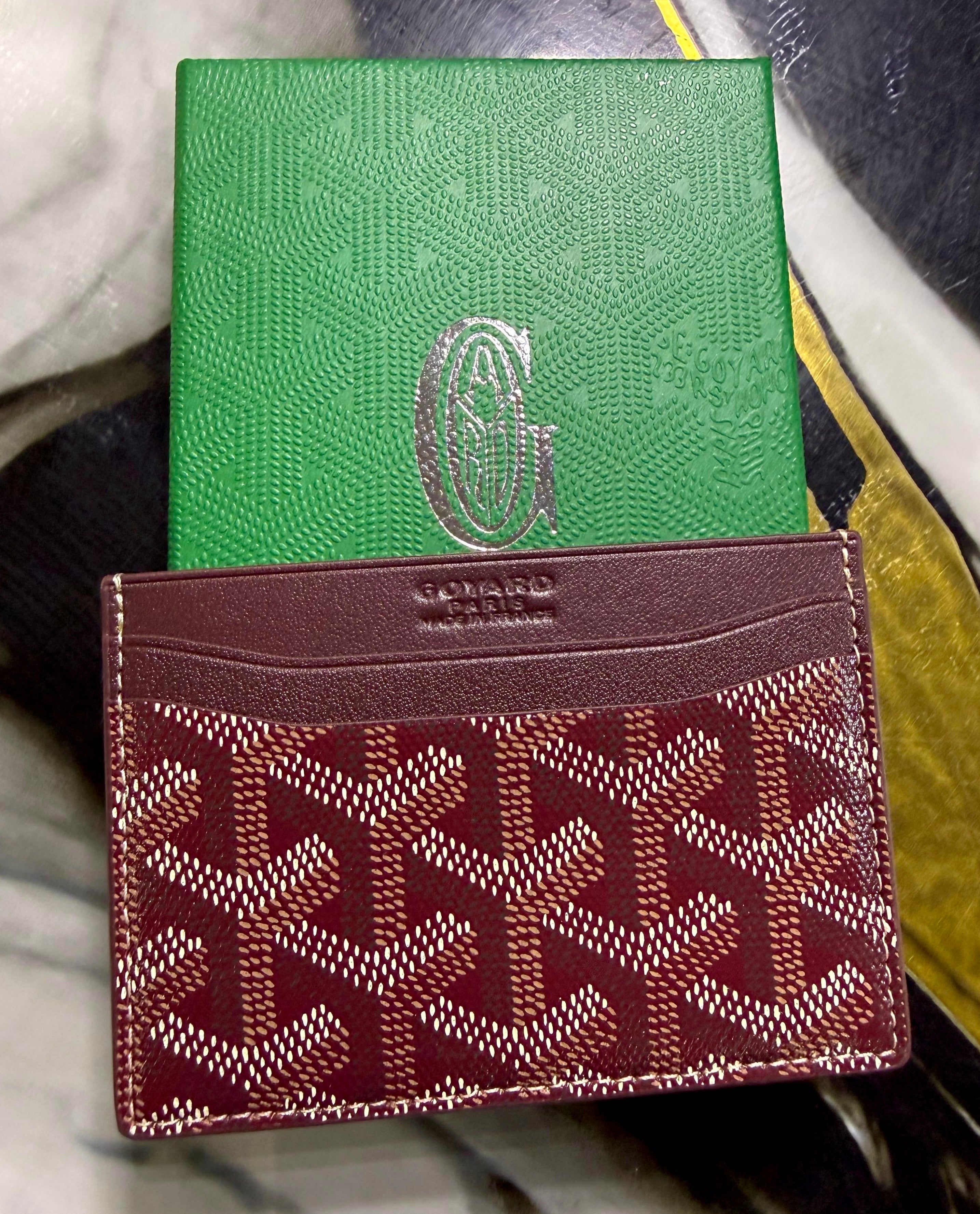 Tarjetero Goyard Vino
