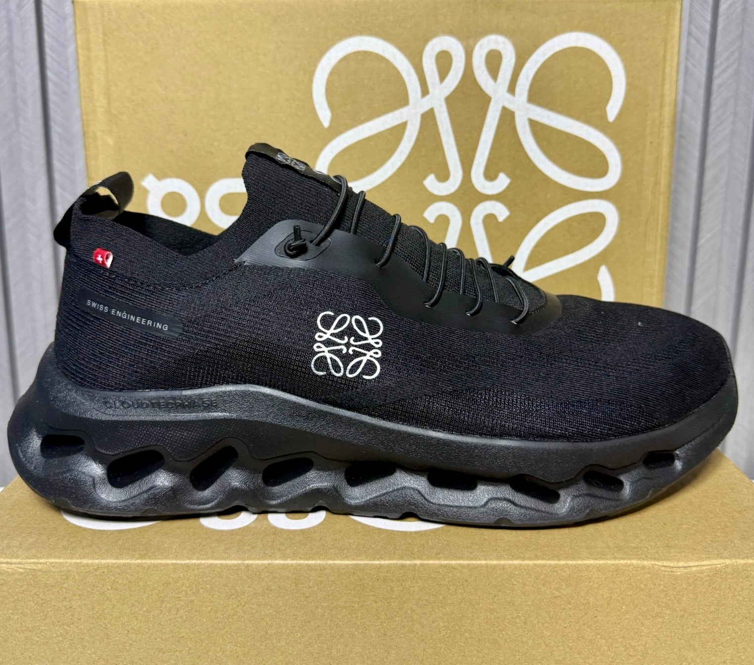 Tenis On x Loewe Black