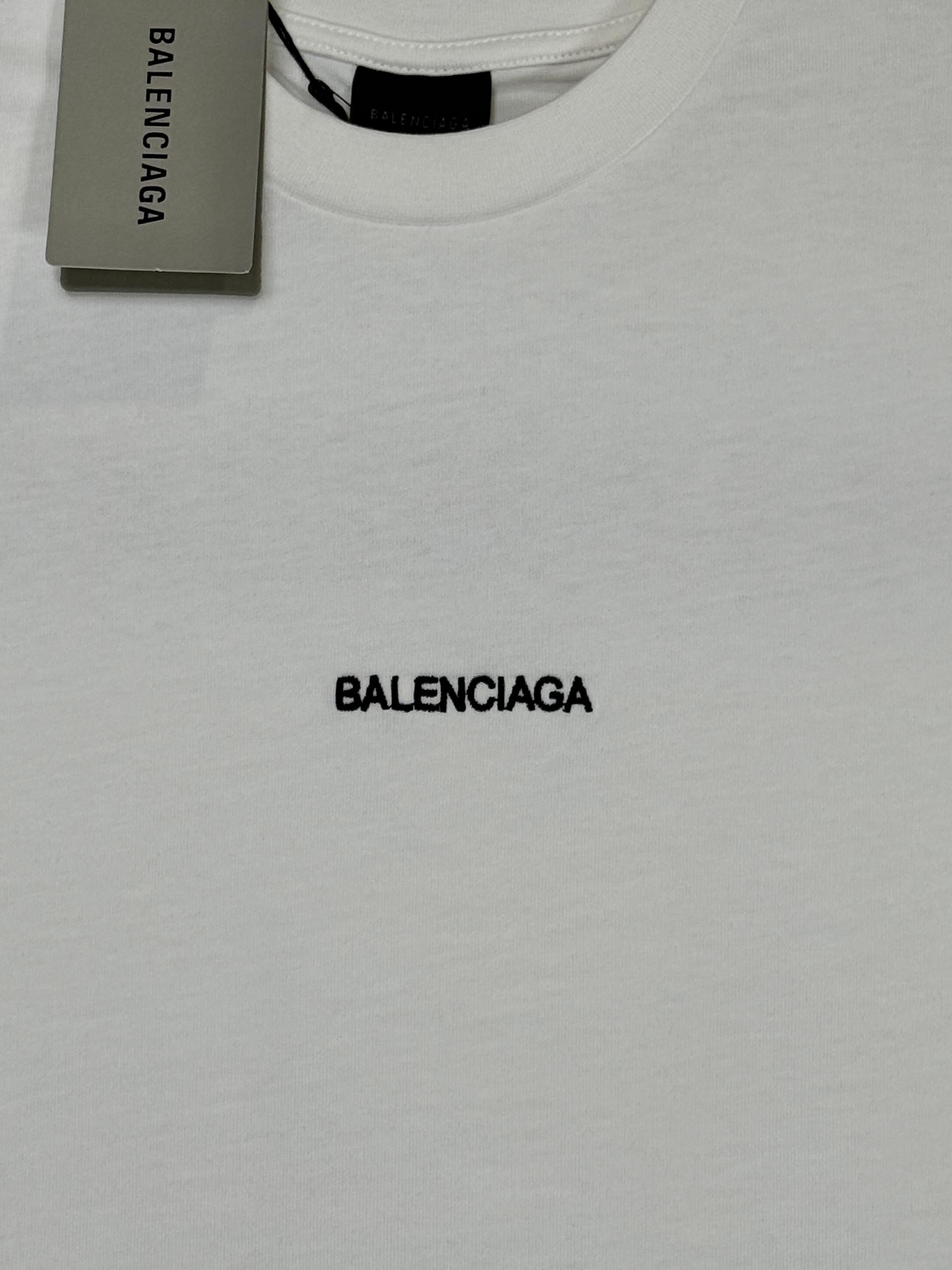 Playera Calidad Alta Balenciaga Cuello Redondo