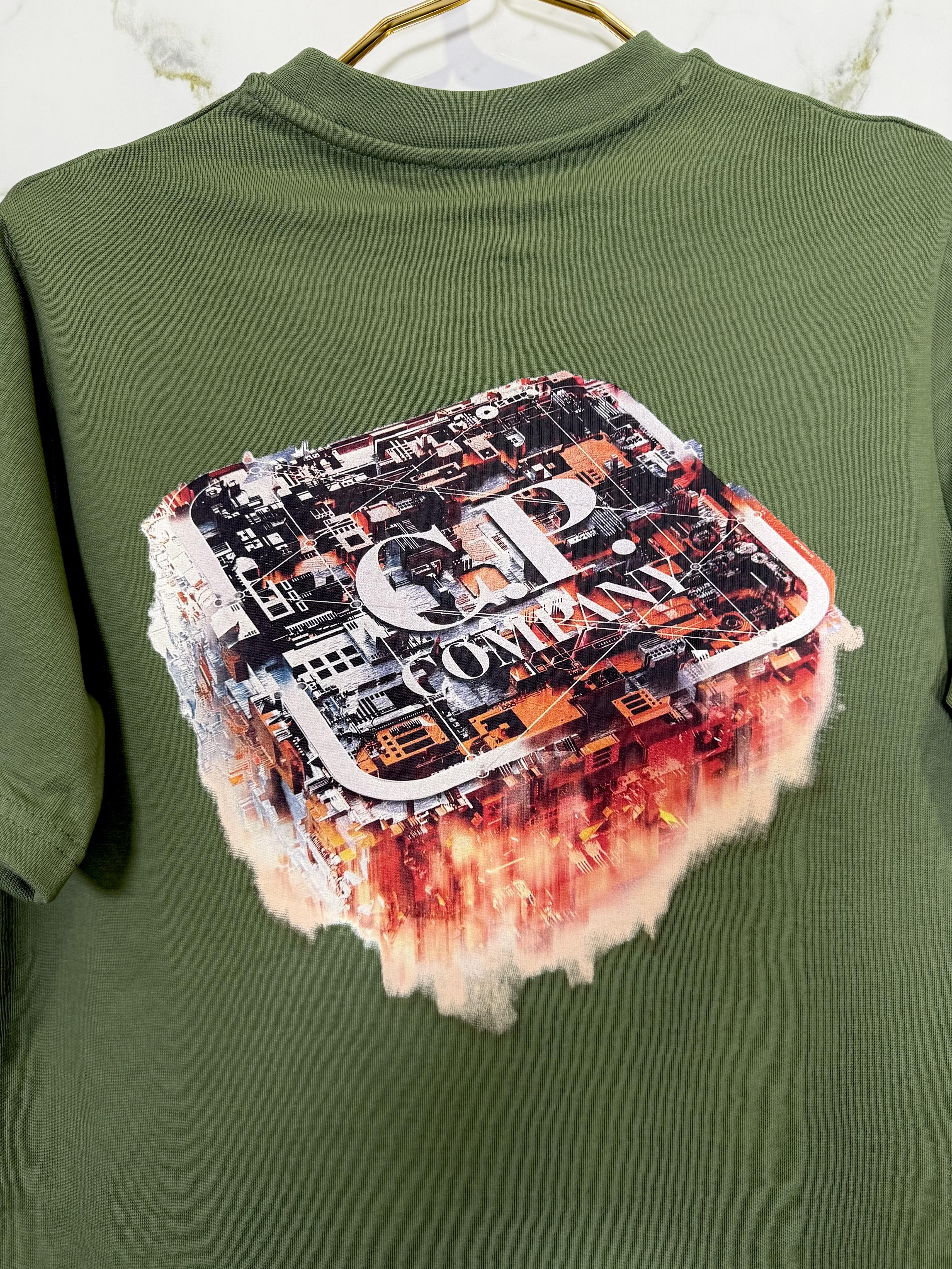 Playera Calidad Alta C.P. Company Cuello Redondo