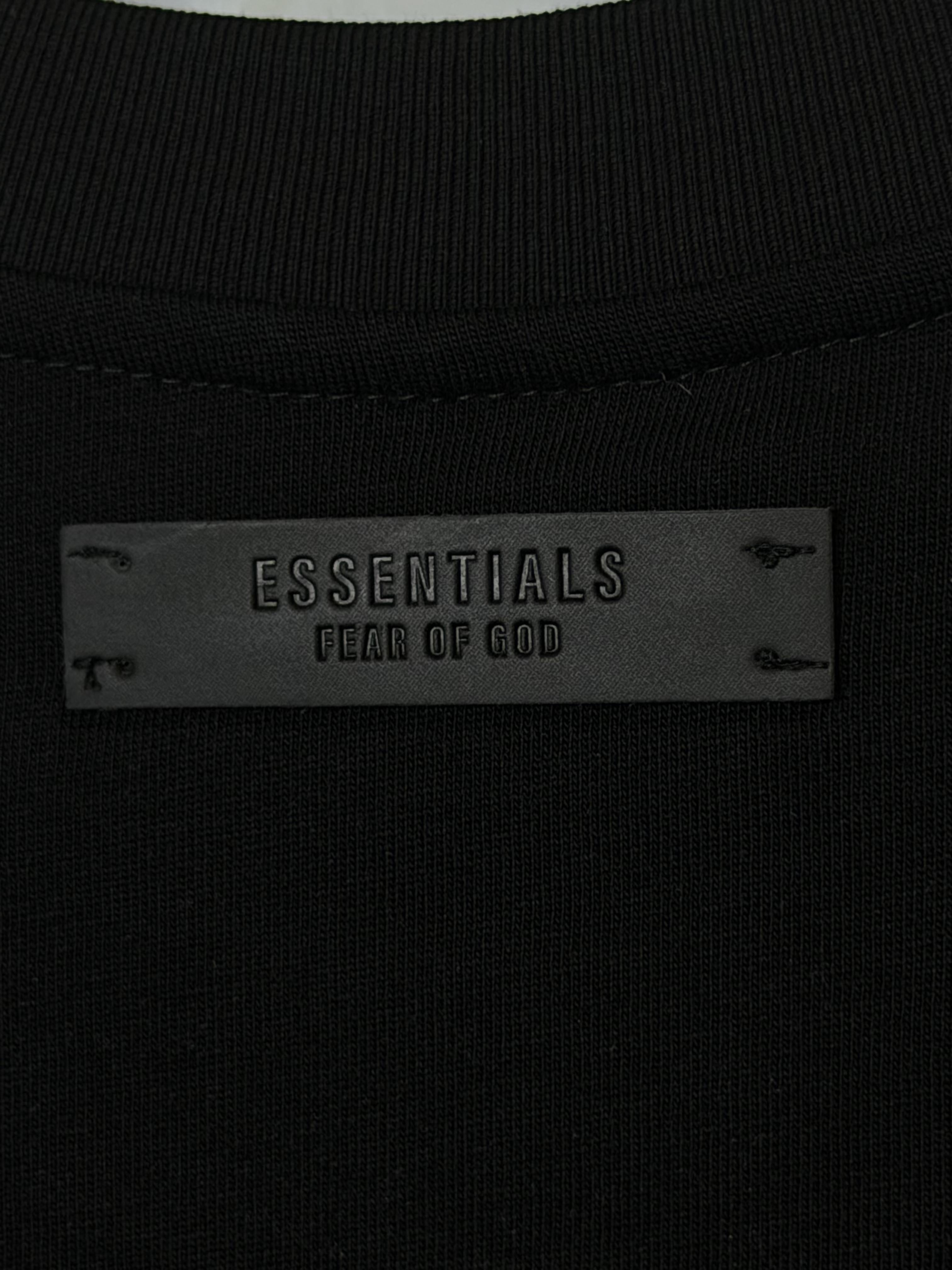 Playera 100% Algodón ESSENTIALS Cuello Redondo