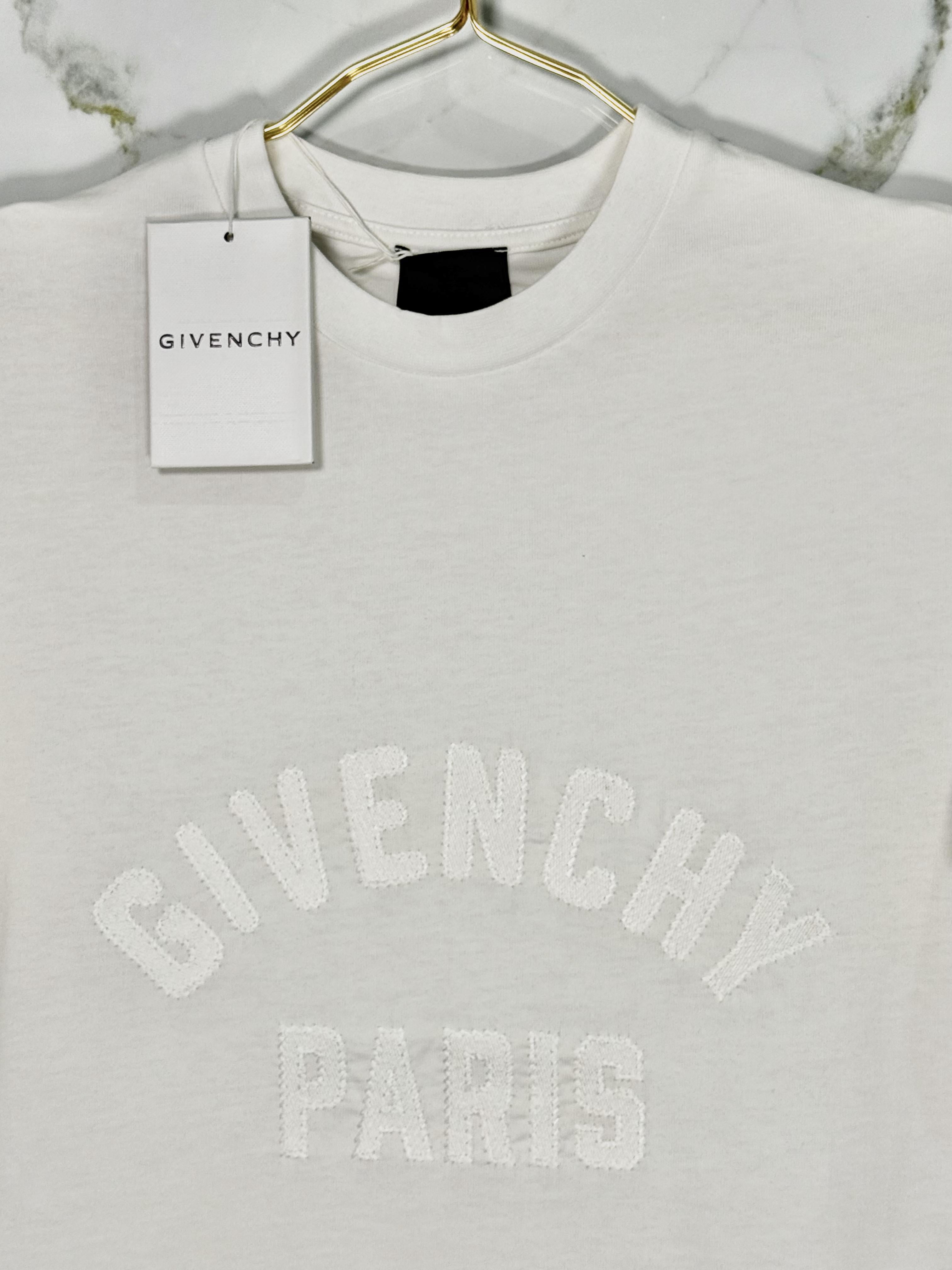 Playera Calidad Alta Givenchy Cuello Redondo