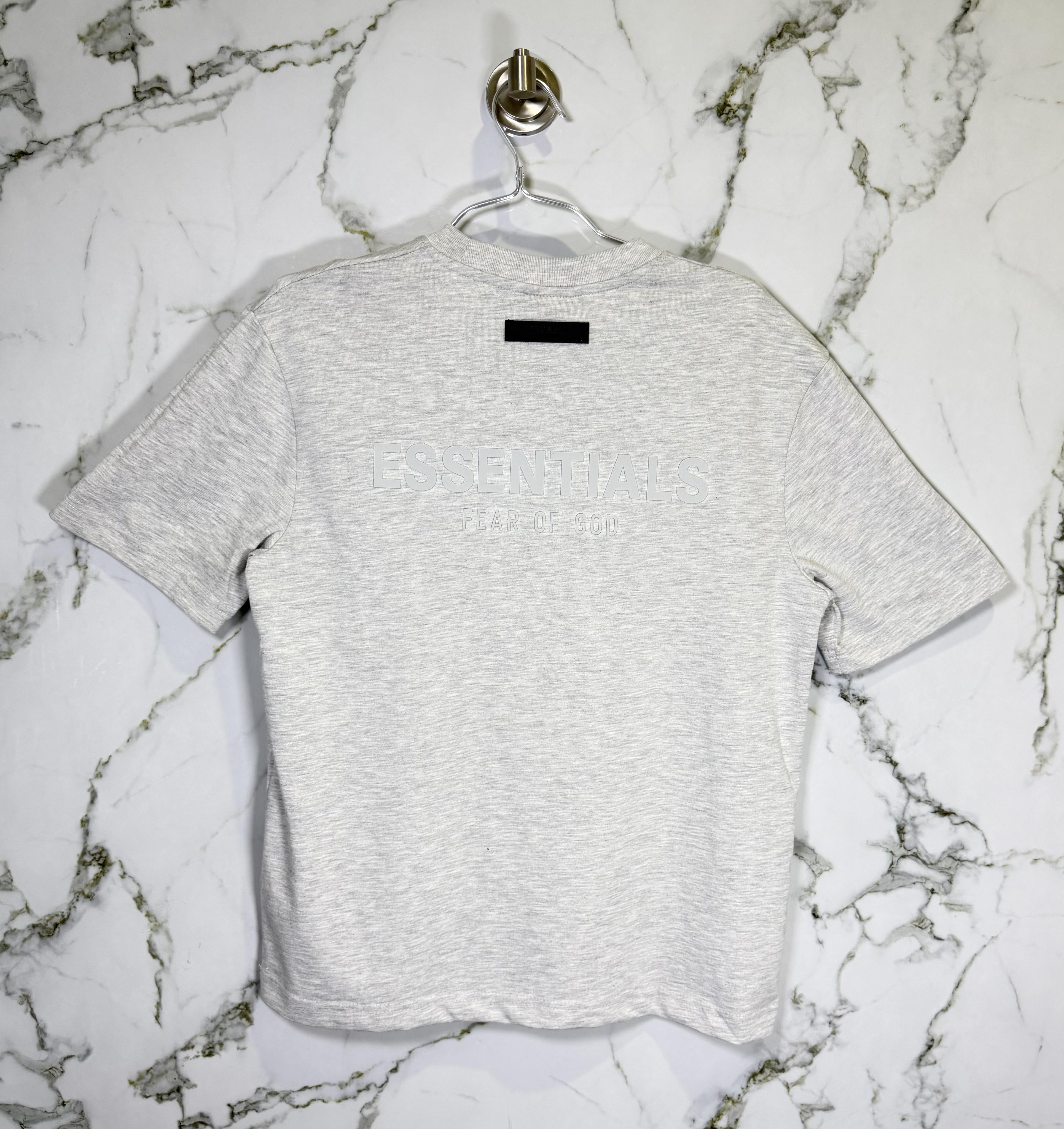 Playera 100% Algodón ESSENTIALS Cuello Redondo