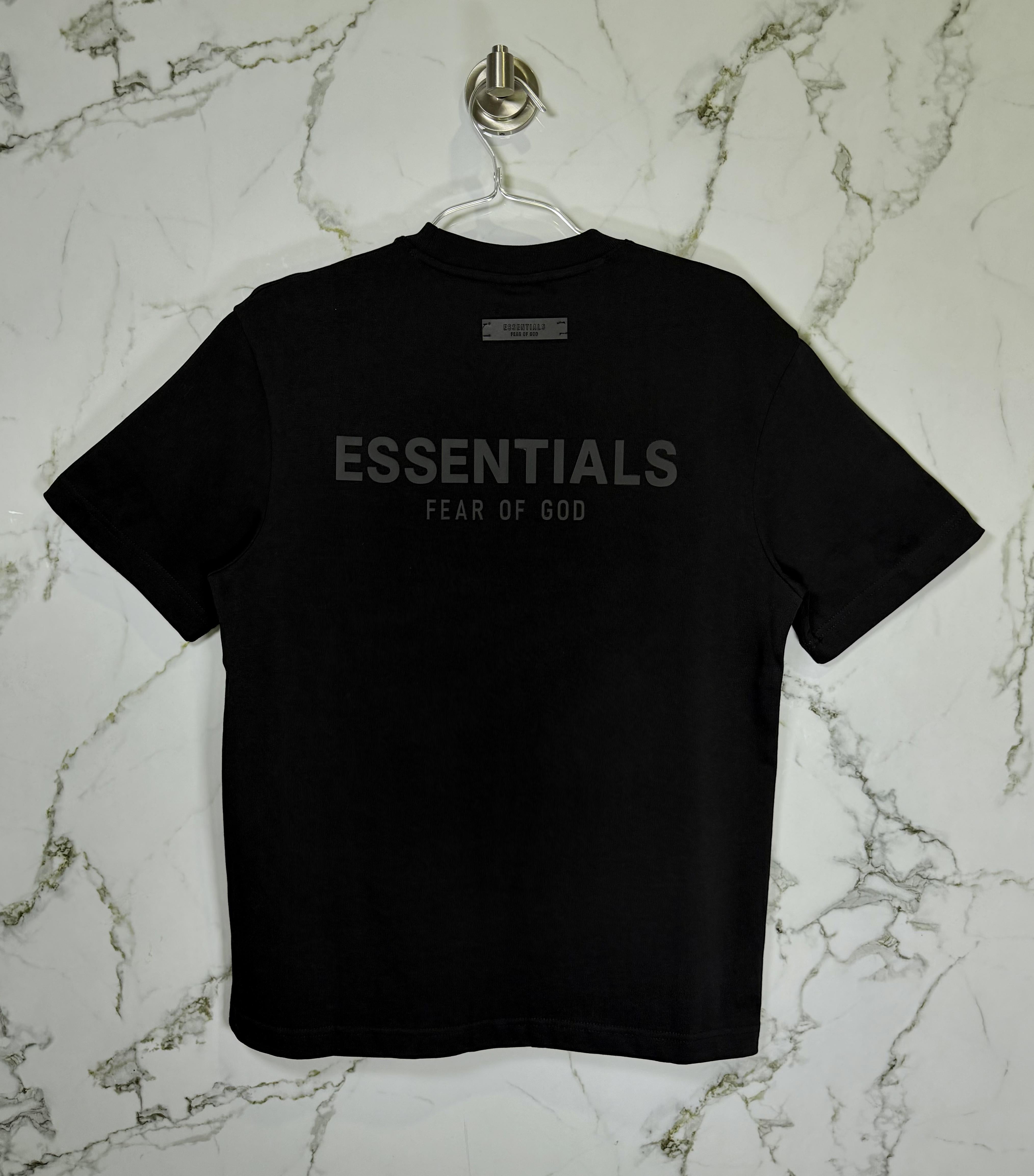 Playera 100% Algodón ESSENTIALS Cuello Redondo
